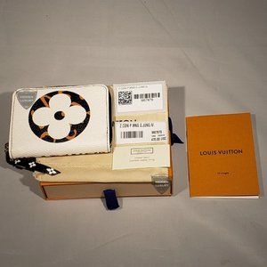 Giant Jungle Zippy Coin Purse Ivoire Ivory M67879